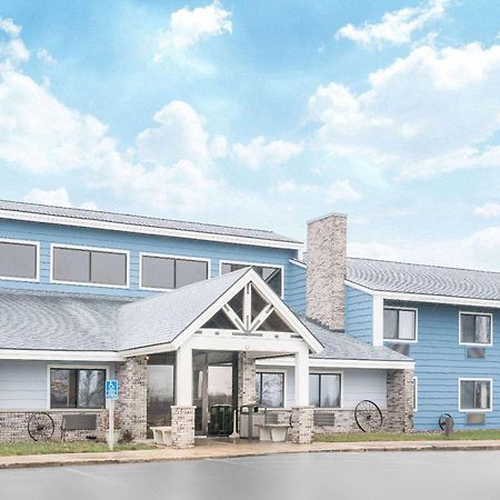 Baymont By Wyndham Kasson Rochester Area Exterior photo