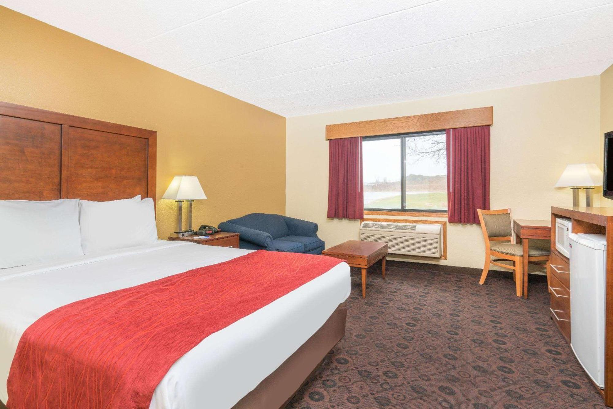 Baymont By Wyndham Kasson Rochester Area Exterior photo