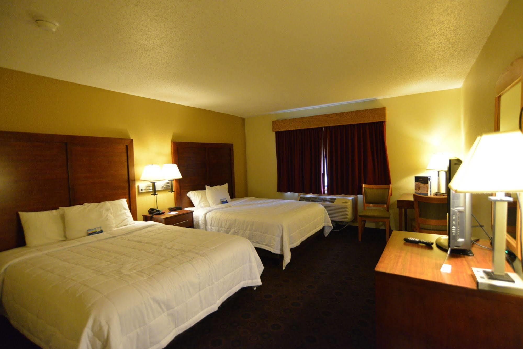Baymont By Wyndham Kasson Rochester Area Exterior photo